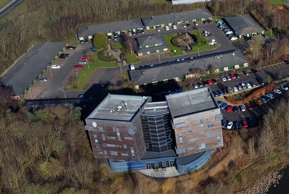 Witney Way and the Quadrus Centre. Image courtesy of UK Land Estates